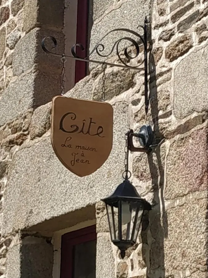 La maison à Jean Val-Couesnon 0*,  France